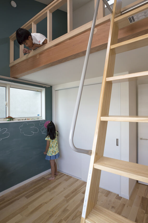 大政建築 【岐阜県/アメリカンスタイル/スキップフロア】カバードポーチや中2階の趣味スペースなど憧れを形にの建築実例画像9