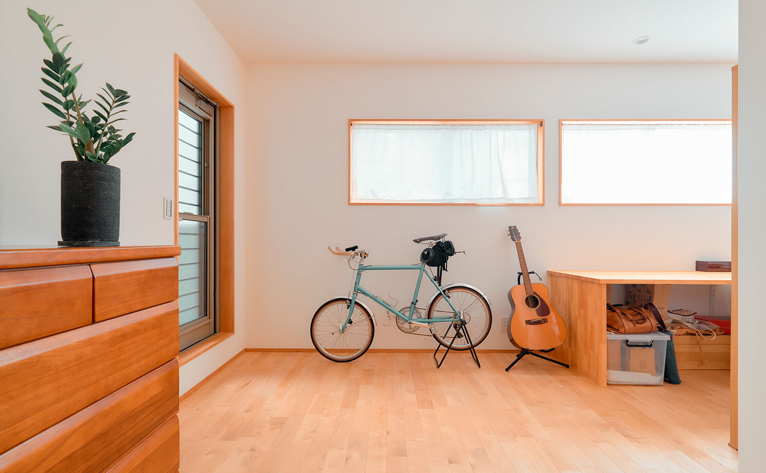 大政建築 【各務原市｜趣味を楽しむ×ネコと暮らす】厨房で料理やお菓子づくり。吹抜けリビングは愛猫と過ごす場所の建築実例画像10