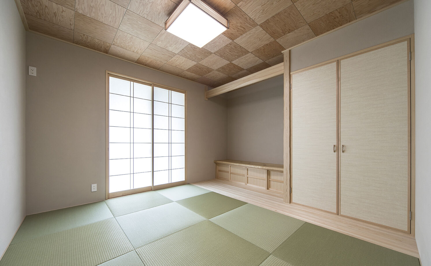 大政建築 【平屋/40坪台/和モダン/二世帯住宅】ダイニングは居酒屋スタイル。家族が寛ぐリビングは梁見せの大空間！の建築実例画像3