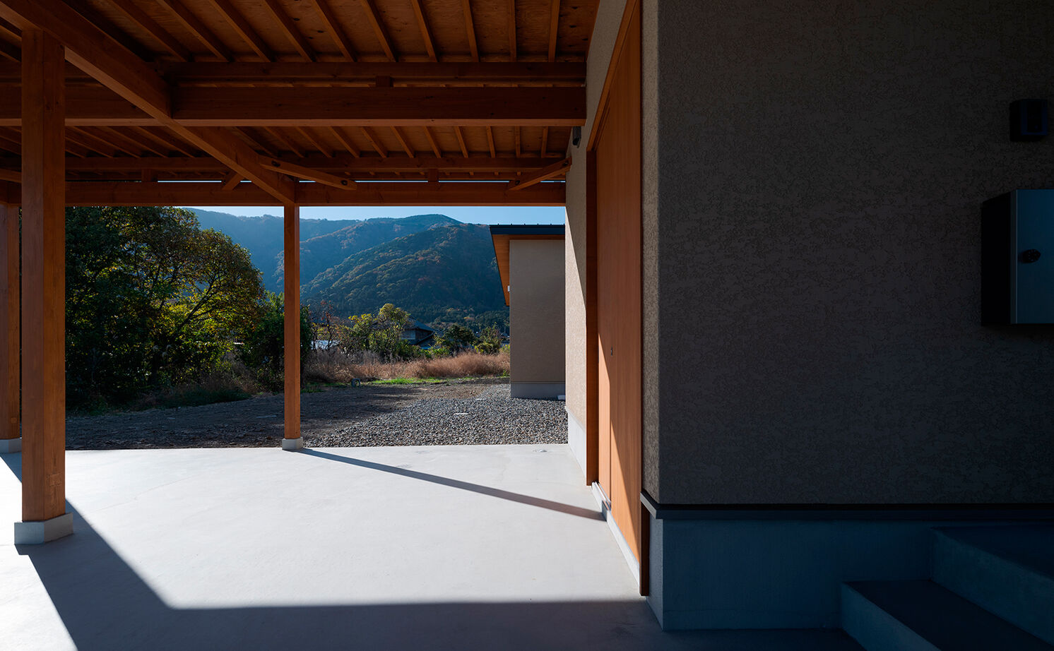 大政建築 【平屋/ガレージハウス/30坪台】木組みのガレージがかっこいい。暮らしやすい間取りの和モダンな平屋の建築実例画像5