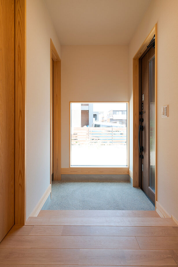 大政建築 【各務原市｜30坪台の２階建て】高天井の畳リビングが癒しの場所。子育て間取りの和モダンな家の建築実例画像12
