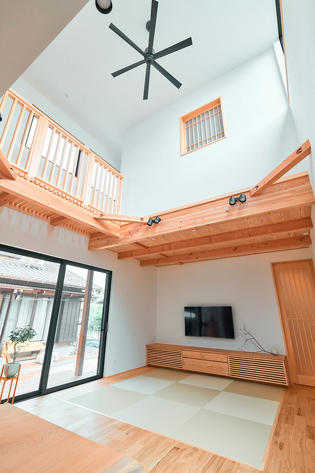 大政建築 【岐阜県｜30坪台｜和モダン】開放的な吹抜けリビングは畳敷きにして大正解！家事ラク間取りもお気に入りの建築実例画像1