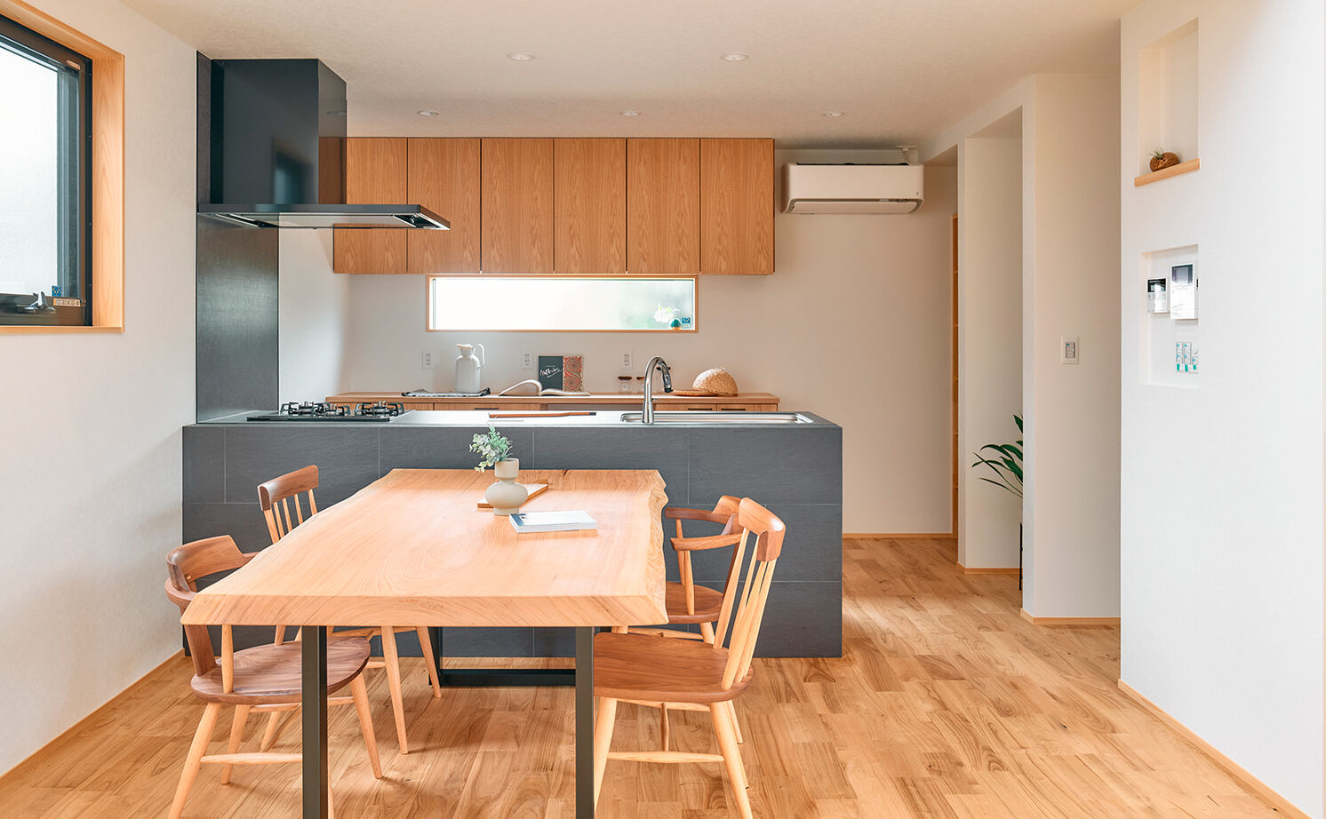 大政建築 【岐阜県｜30坪台｜和モダン】開放的な吹抜けリビングは畳敷きにして大正解！家事ラク間取りもお気に入りの建築実例画像3