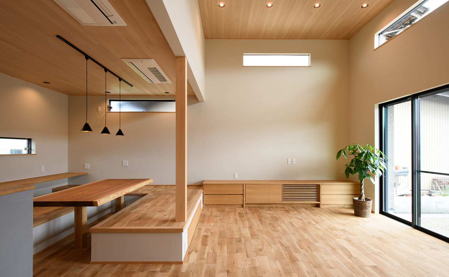 大政建築 【岐阜県｜和モダン×ガレージ】外観は大迫力！上質な和モダンの家には遊び心のある提案が盛りだくさんの建築実例画像2