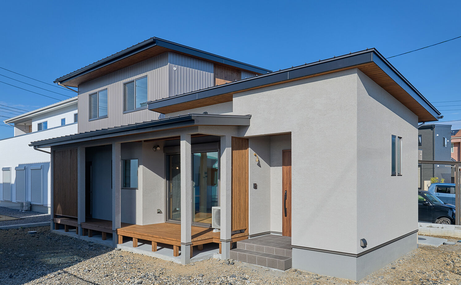 大政建築 【本巣市｜30坪台の２階建て】亜麻色の外観にナチュラルなインテリア。平屋のように暮らせる家事ラクな家の建築実例画像2