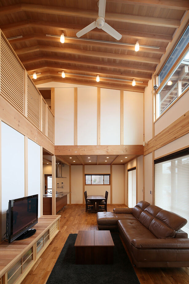 大政建築 【岐阜市｜和風】家族が集まる吹抜けリビング。伝統的な日本建築ならではの美しさが光る家の建築実例画像1