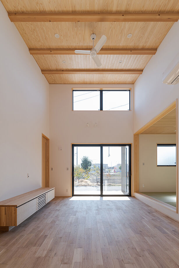 大政建築 【平屋/和モダン/30坪台】忙しい毎日にゆとりが生まれそう。共働き夫妻が建てた家事も子育てもしやすい家の建築実例画像2