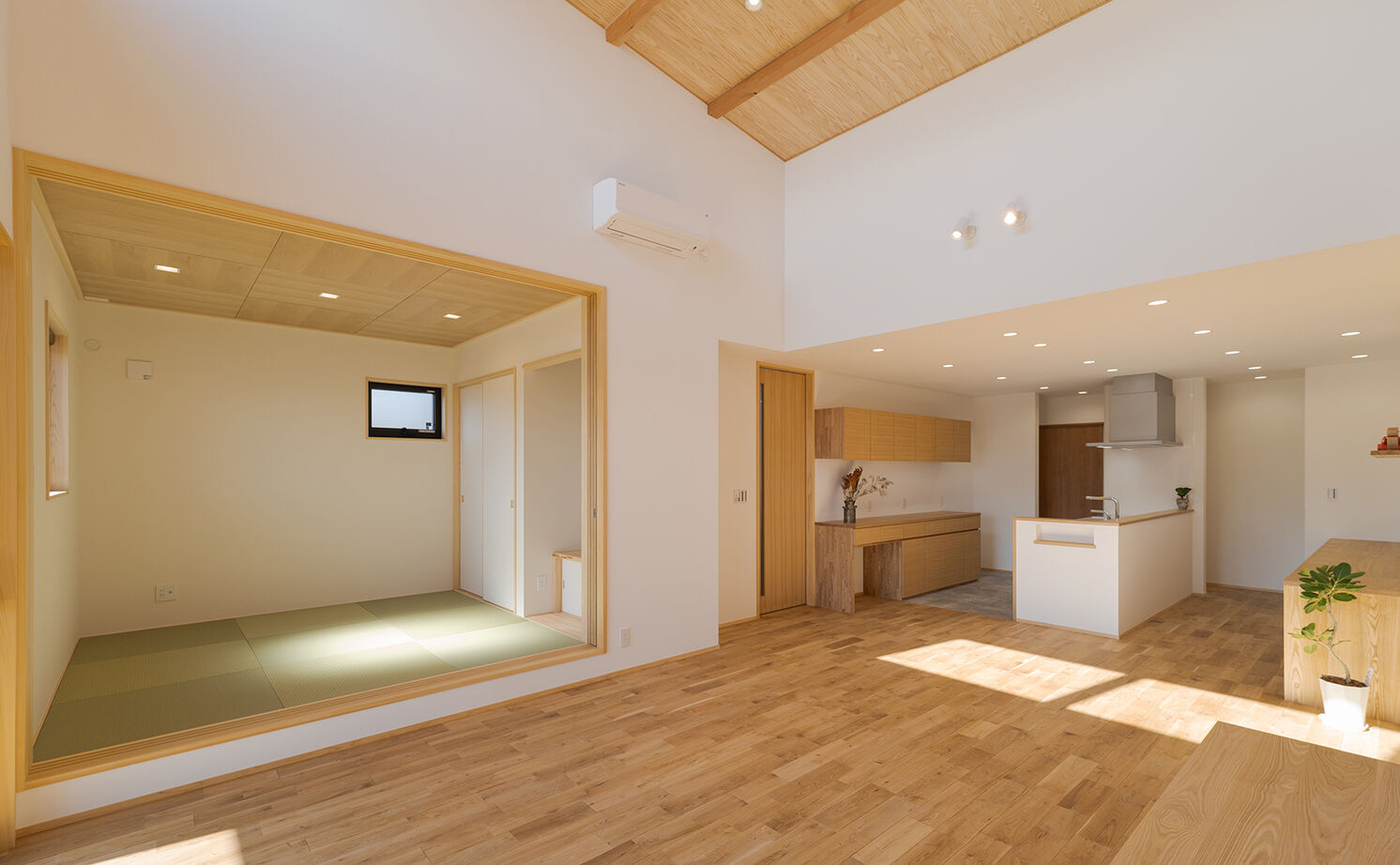 大政建築 【平屋/和モダン/30坪台】忙しい毎日にゆとりが生まれそう。共働き夫妻が建てた家事も子育てもしやすい家の建築実例画像3