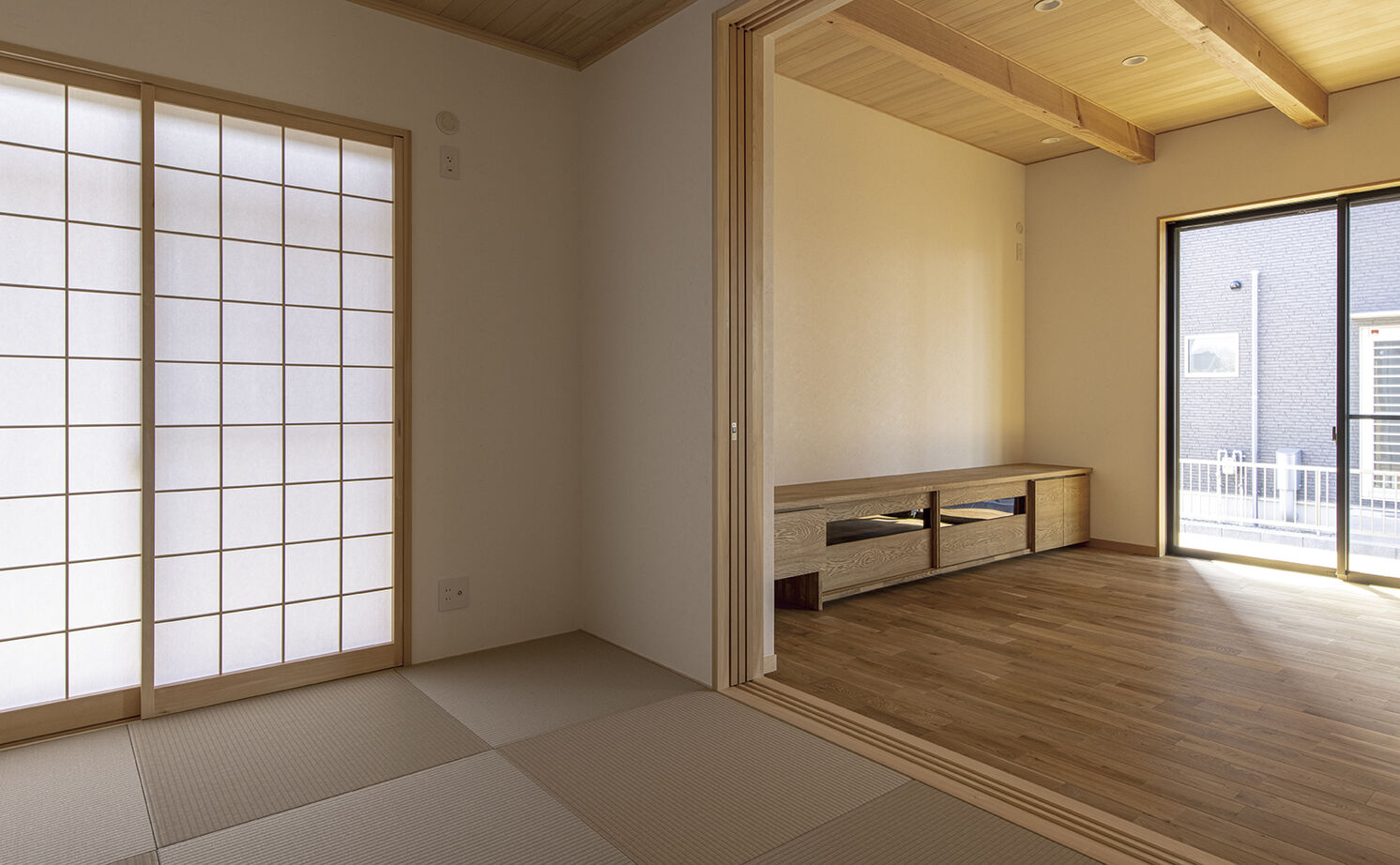 大政建築 【美濃加茂市｜和モダン】家事ラクな間取りで暮らしがスムーズに。ガルバリウム×無垢の和モダンな家の建築実例画像4