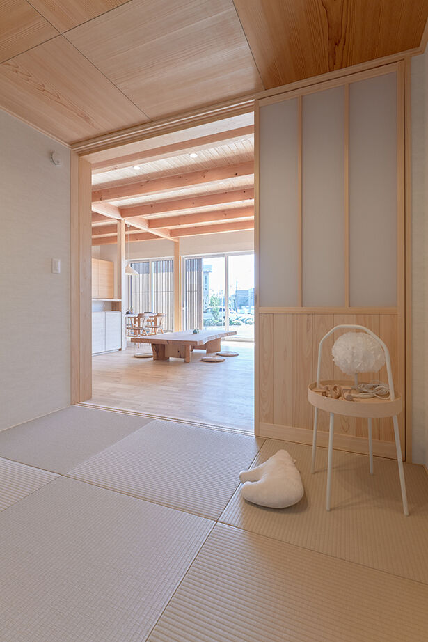 大政建築 【岐阜市｜和風｜30坪台】どこか懐かしさを感じる建具がアクセント。木の温もりに癒されるコンパクトな家の建築実例画像6