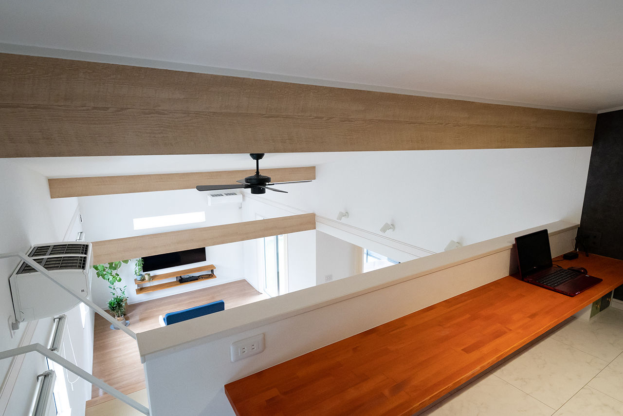 Homie Design（ホーミーデザイン） 【平屋｜ガレージハウス】中庭、インナーガレージ、アイランドキッチン。夢をすべて叶えた「コの字型平屋」の建築実例画像7