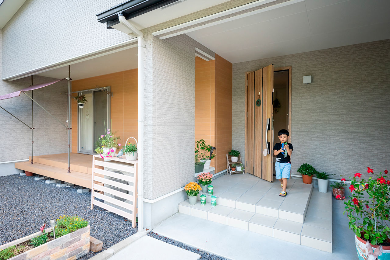 Homie Design（ホーミーデザイン） 【1000万円台｜平屋｜ガレージ｜L字型】勾配天井で開放的！スキップフロアがある1.5階建てのような平屋の建築実例画像10