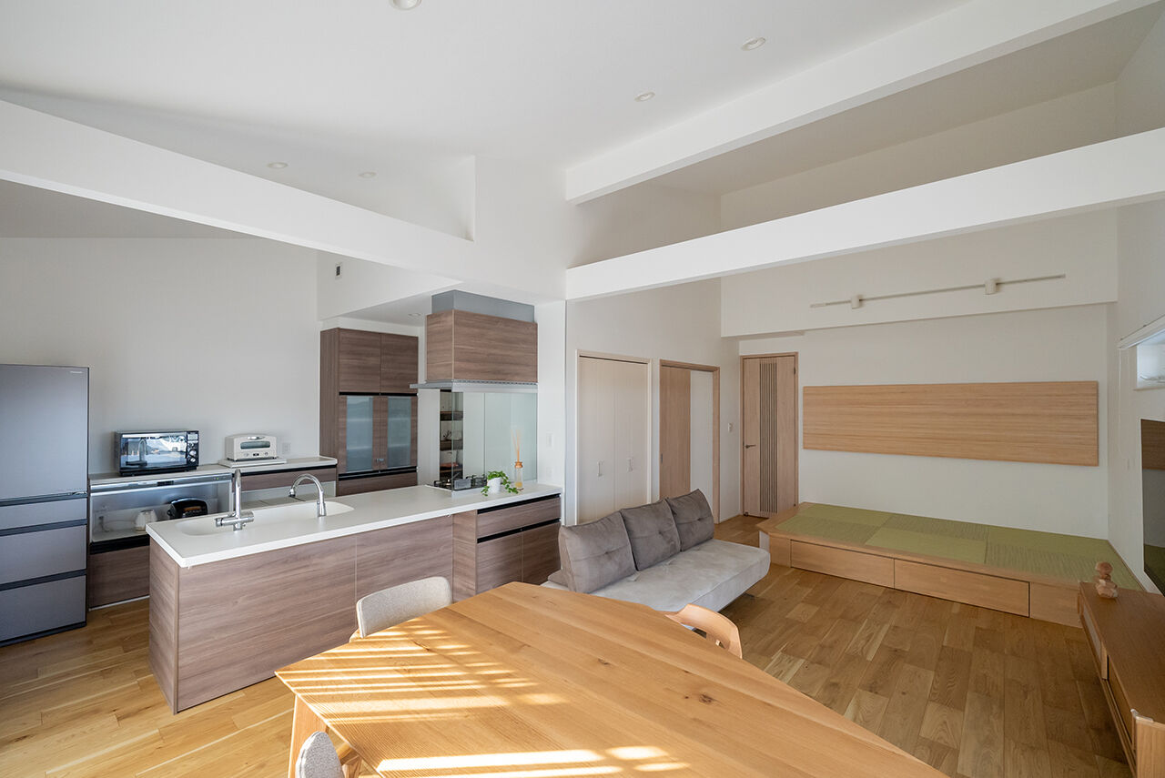 Homie Design（ホーミーデザイン） 【1000万円台｜平屋｜35坪｜間取り図】中2階＆ロフトの「＋空間」でゆったり。ZEH仕様のジャパンディな平屋の建築実例画像3