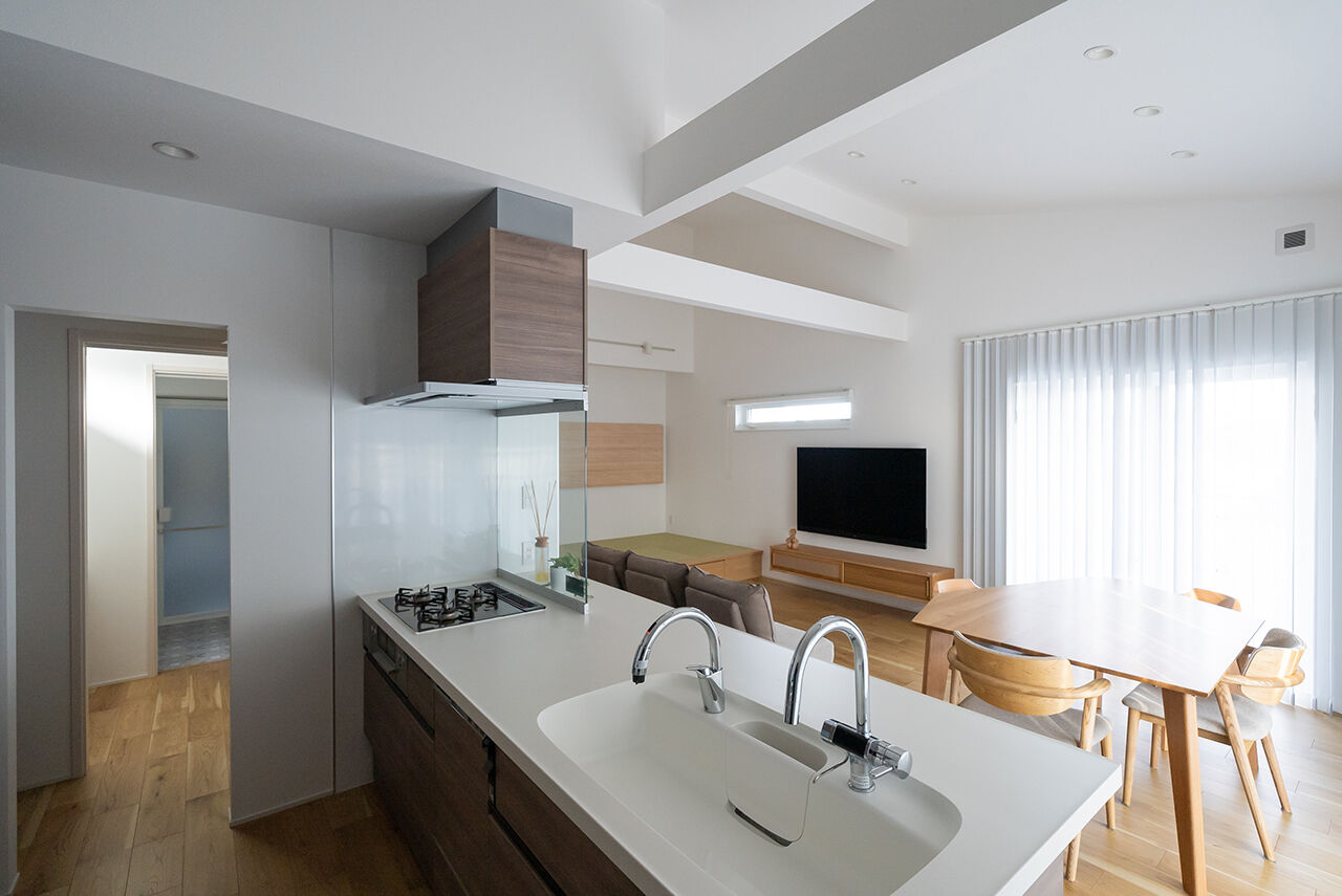 Homie Design（ホーミーデザイン） 【1000万円台｜平屋｜35坪｜間取り図】中2階＆ロフトの「＋空間」でゆったり。ZEH仕様のジャパンディな平屋の建築実例画像7