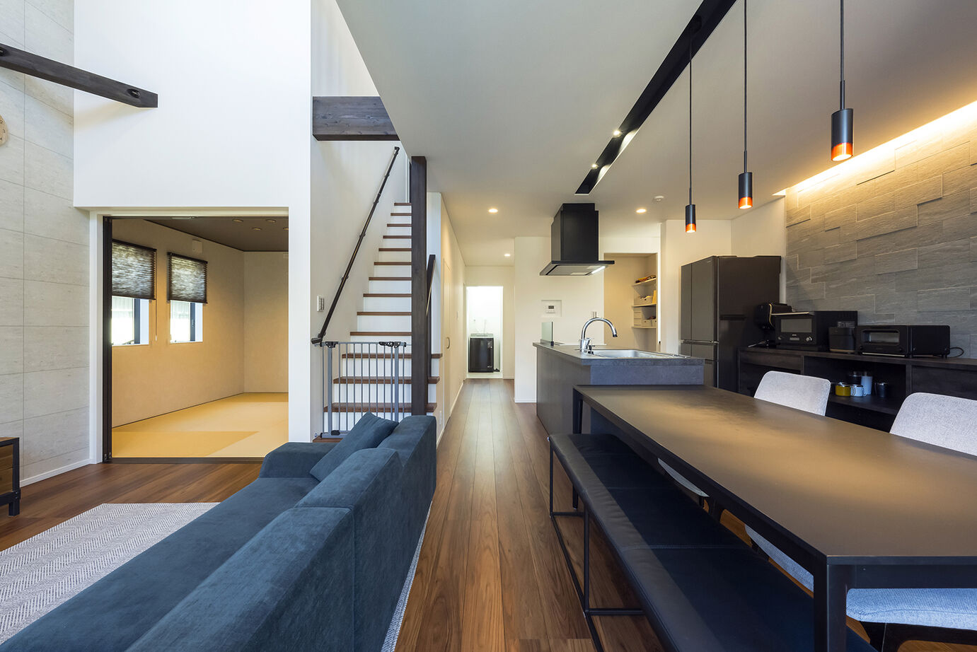 フィアスホーム 【2574万円／サンルーム／アイランドキッチン／間取図有】デザイン＆性能にこだわった「帰りたくなる家」の建築実例画像9