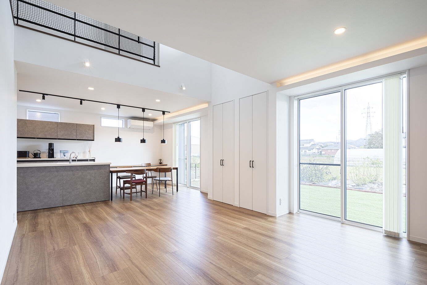 フィアスホーム 【3369万円／吹抜／家事動線／間取図】スタイリッシュなデザインと性能を両立させ、心地よい暮らしを楽しむの建築実例画像2