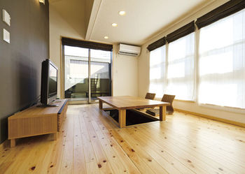 ＩＳＨＩＤＡの家　石田工務店 【2階建て/1000万円台/間取り図/ロフト】子育て世代にやさしい、オール檜素材でも安心価格の住まいの建築実例画像3