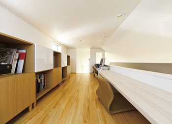 ＩＳＨＩＤＡの家　石田工務店 【2階建て/1000万円台/間取り図/ロフト】子育て世代にやさしい、オール檜素材でも安心価格の住まいの建築実例画像4