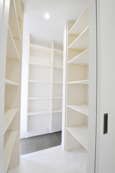 ＩＳＨＩＤＡの家　石田工務店 【30坪/2000万円台/間取図/ヨーロピアン/2階建】白を基調としたデザインでシンプル且つエレガントな住まいの建築実例画像4