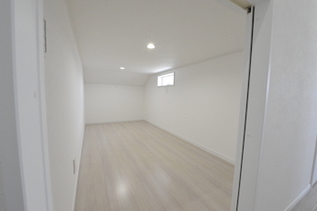 ＩＳＨＩＤＡの家　石田工務店 【30坪/2000万円台/間取図/ヨーロピアン/2階建】白を基調としたデザインでシンプル且つエレガントな住まいの建築実例画像10