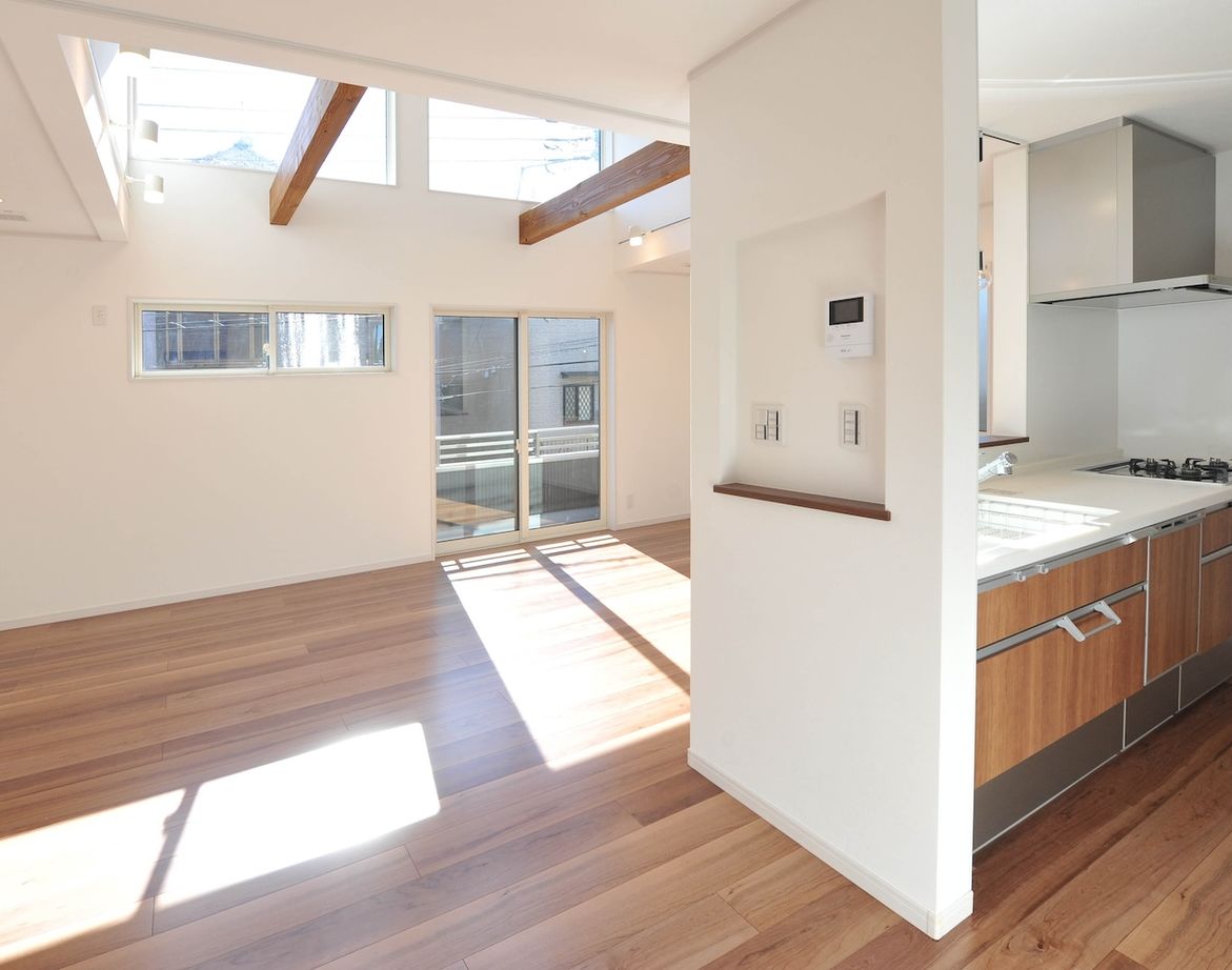 ＩＳＨＩＤＡの家　石田工務店 【28.8坪｜間取図｜2階リビング】開放感あふれる吹抜けのリビングは大きな窓から光が降り注ぐの建築実例画像3