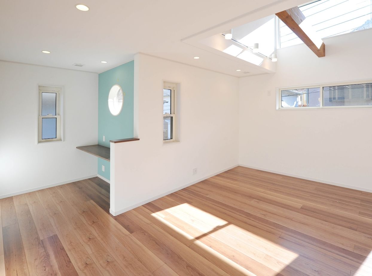 ＩＳＨＩＤＡの家　石田工務店 【28.8坪｜間取図｜2階リビング】開放感あふれる吹抜けのリビングは大きな窓から光が降り注ぐの建築実例画像6