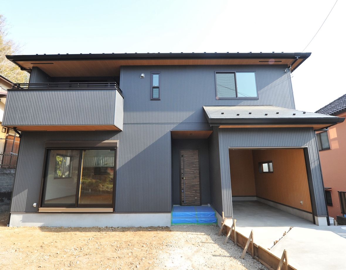 ＩＳＨＩＤＡの家　石田工務店 【32.9坪｜間取図｜ビルトインガレージ】無垢のフローリングが気持ちよく、木を感じられる家の建築実例画像4