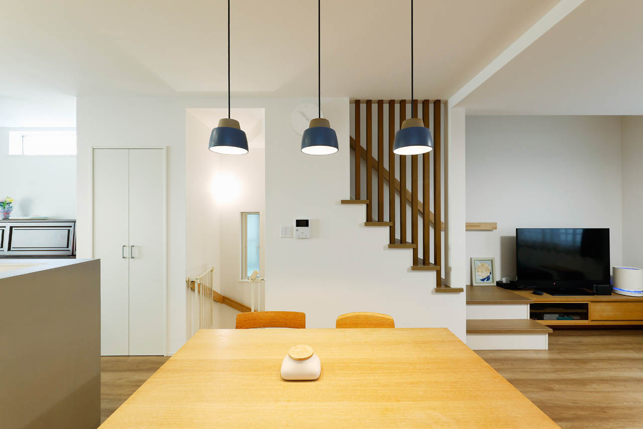 神奈川住空間 【2000万円台/狭小地/ビルトインガレージ】コンパクトな間取りにのびのび暮らす敷地18.2坪に建てた3階建ての建築実例画像5