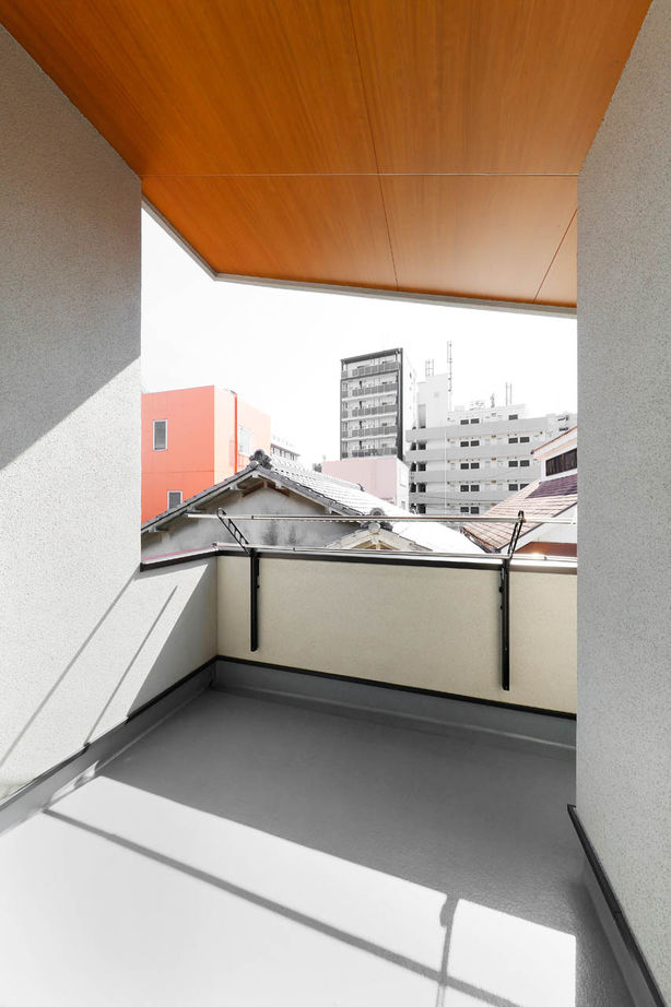 神奈川住空間 【2000万円台/狭小地/ビルトインガレージ】コンパクトな間取りにのびのび暮らす敷地18.2坪に建てた3階建ての建築実例画像10