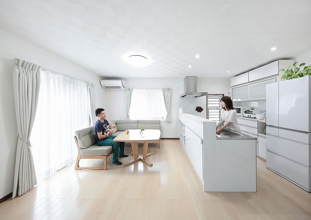 パパまるハウス 予算内で夢のマイホーム。太陽光パネル10kW搭載40坪プランで家計にゆとりをもたらす家の建築実例画像2