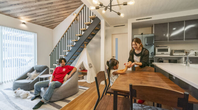 パパまるハウス デザイン性の高さと暮らしやすさを両立！家族全員が快適に過ごせる平屋の家の建築実例画像2