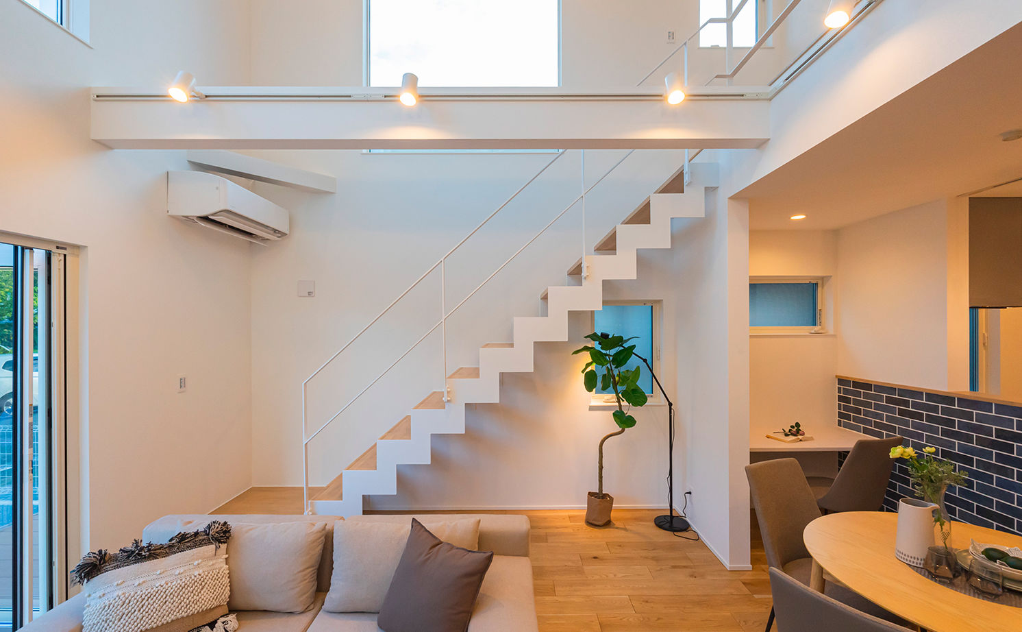 【湘南品質の家】ハートフルホーム 【湘南/2000万円台/平塚市/20坪台/ウッドデッキ/間取り図】湘南暮らしを楽しむリゾートホテルのような家の建築実例画像3