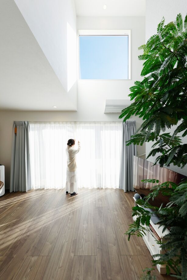 SH-Space（エスエイチスペース） 【2000万円台/30坪】暮らしも仕事も思う存分満喫！エレガントなイギリス風のサロン併設住宅の建築実例画像3