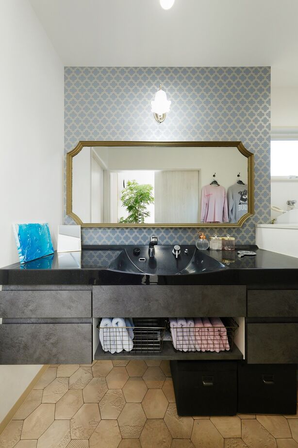 SH-Space（エスエイチスペース） 【2000万円台/30坪】暮らしも仕事も思う存分満喫！エレガントなイギリス風のサロン併設住宅の建築実例画像7