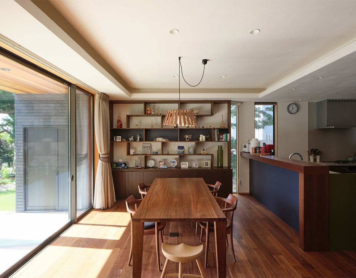 岡谷サービス＆ホームズ 【1億円台／デザイン／ハイグレード】特別な住み心地を体感できる「建築家と創る家」の建築実例画像5