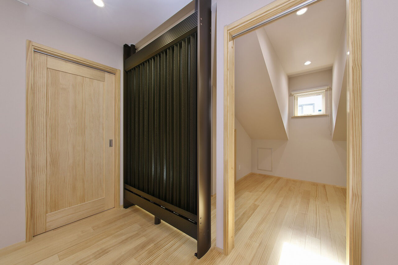 岡谷サービス＆ホームズ 【3000万円台／愛知／こだわりの外観】デザイン性がより映える、アプシスのある家の建築実例画像3