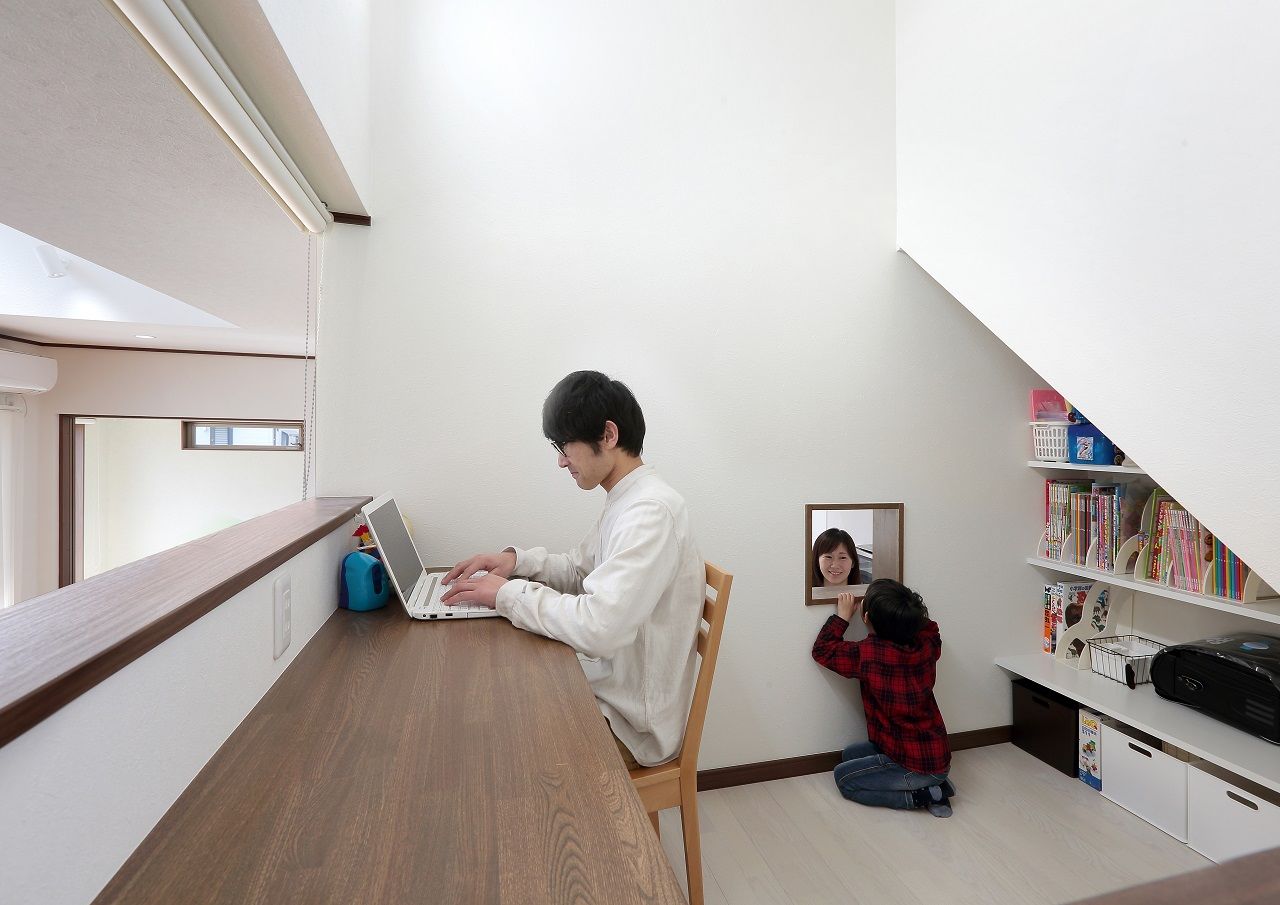 荒井工務店 【2000万円台/間取り図有】匠の大工とつくる邸宅。モダンテイストのクールなデザインと家族のコミュニケーションを育む住まいの建築実例画像2