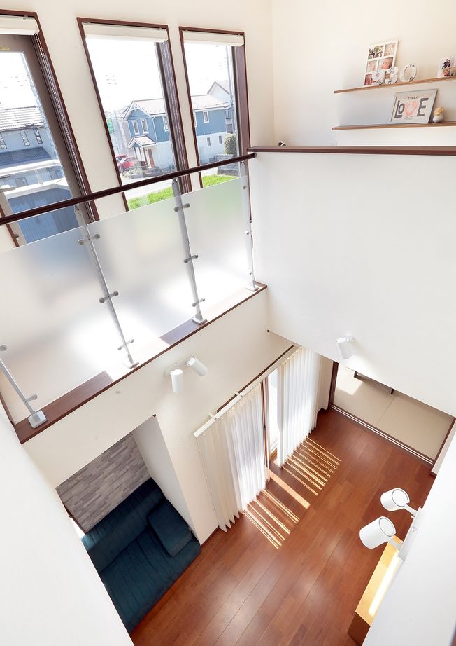 荒井工務店 【2000万円台/間取り図有】匠の大工とつくる邸宅。モダンテイストのクールなデザインと家族のコミュニケーションを育む住まいの建築実例画像3