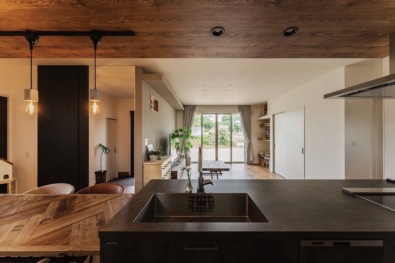 荒井工務店 【2000万円台・間取図有】無骨でかっこいいインダストリアルデザインの邸宅の建築実例画像6