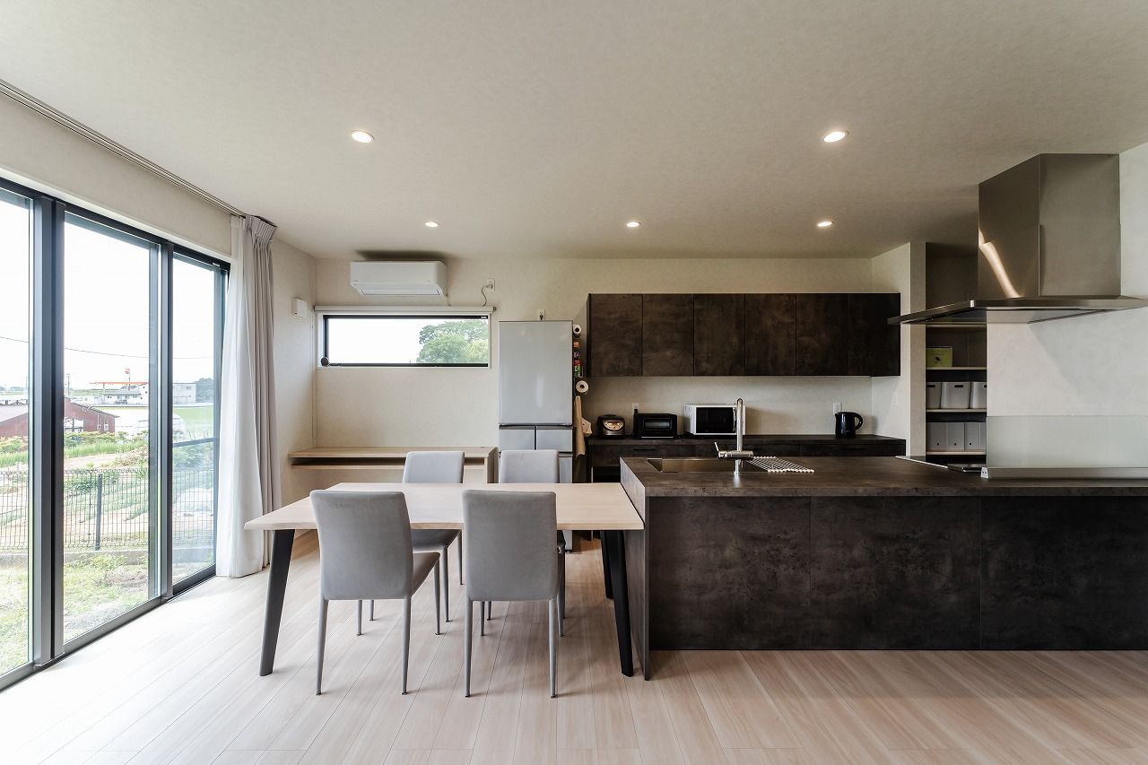 荒井工務店 【2000万円台・間取図有】シンプル且つモダンな空間。家族がつながる家事動線にこだわった住まいの建築実例画像4