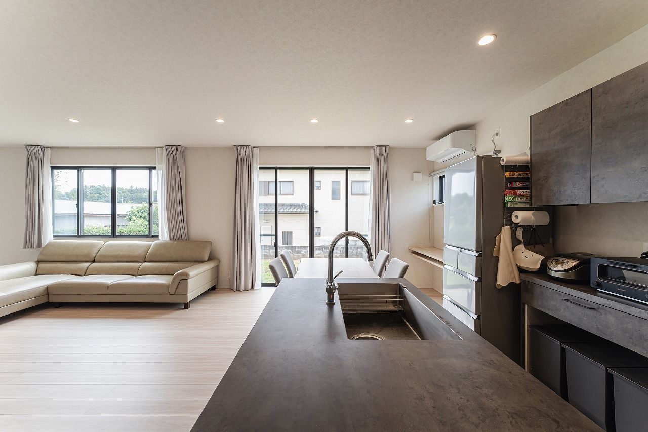 荒井工務店 【2000万円台・間取図有】シンプル且つモダンな空間。家族がつながる家事動線にこだわった住まいの建築実例画像6