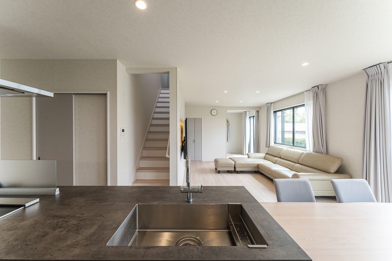 荒井工務店 【2000万円台・間取図有】シンプル且つモダンな空間。家族がつながる家事動線にこだわった住まいの建築実例画像7