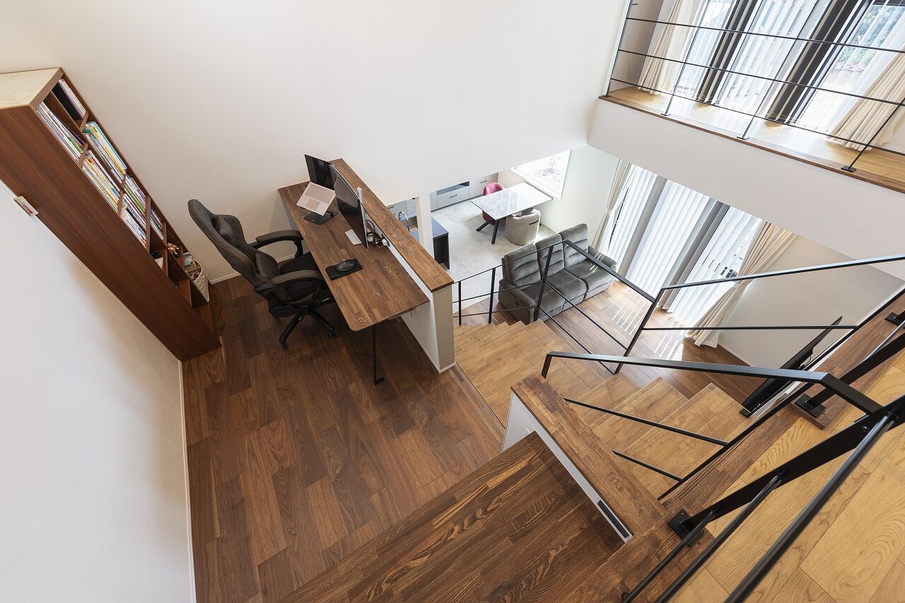 荒井工務店 【4000万円～・間取図有】ガレージ×スキップフロア。趣味を楽しむモダンテイストの洗練された邸宅の建築実例画像6