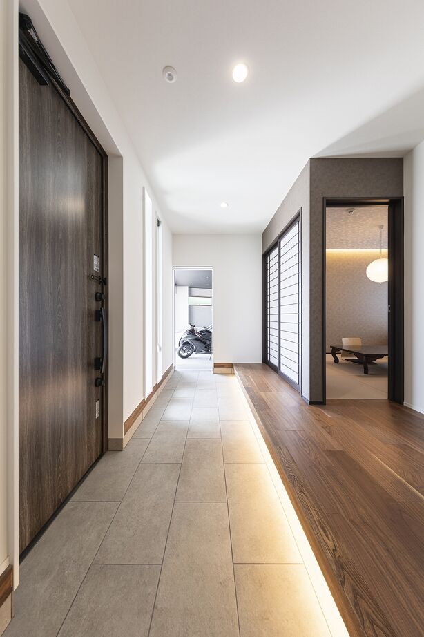 荒井工務店 【4000万円～・間取図有】ガレージ×スキップフロア。趣味を楽しむモダンテイストの洗練された邸宅の建築実例画像7