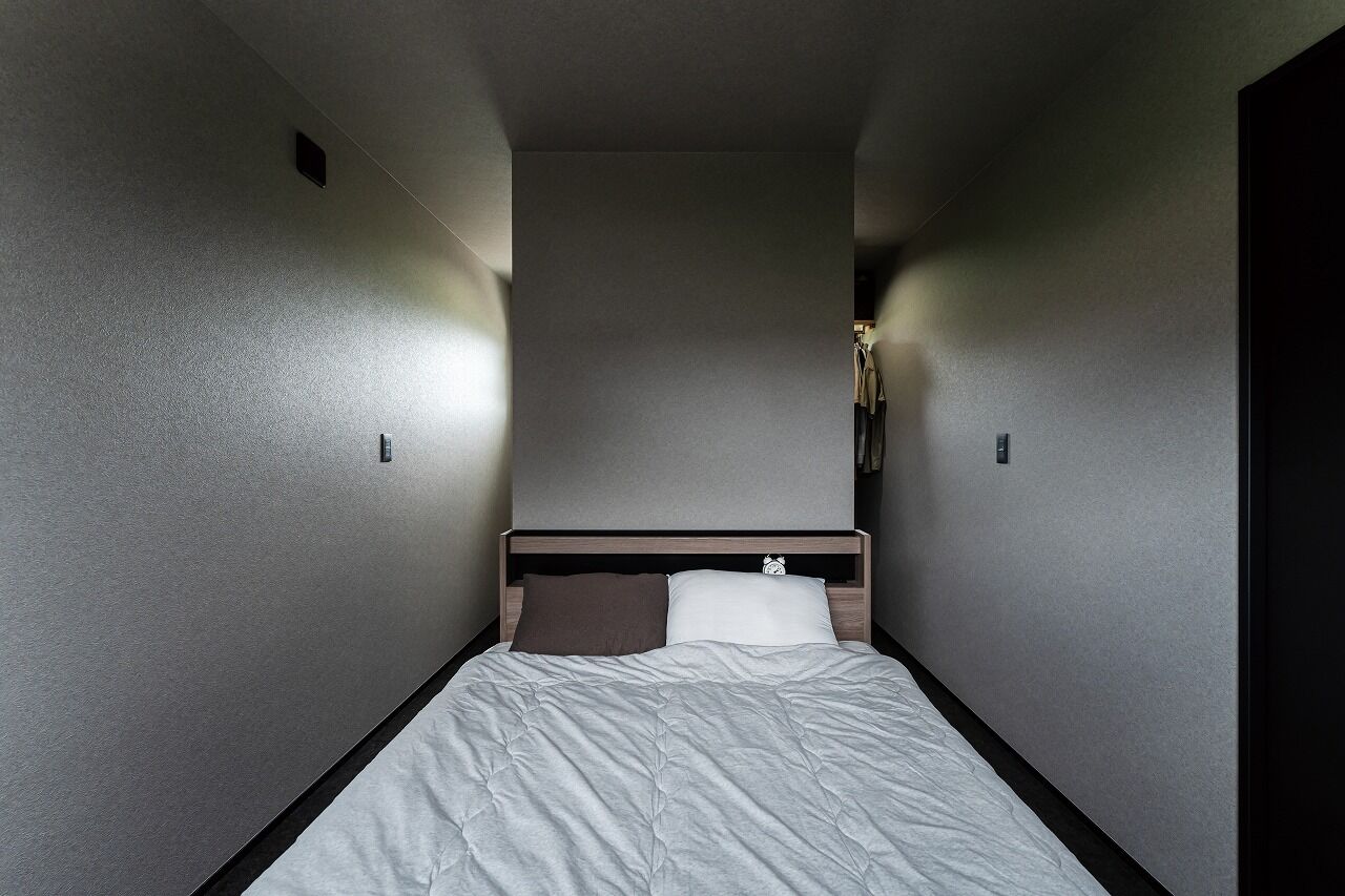 can wood 【1000万円台／コの字型／平屋】勾配天井で広々空間。家族の会話も増える平屋の家の建築実例画像6