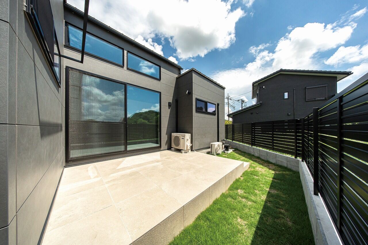 can wood 【1000万円台／コの字型／平屋】勾配天井で広々空間。家族の会話も増える平屋の家の建築実例画像10