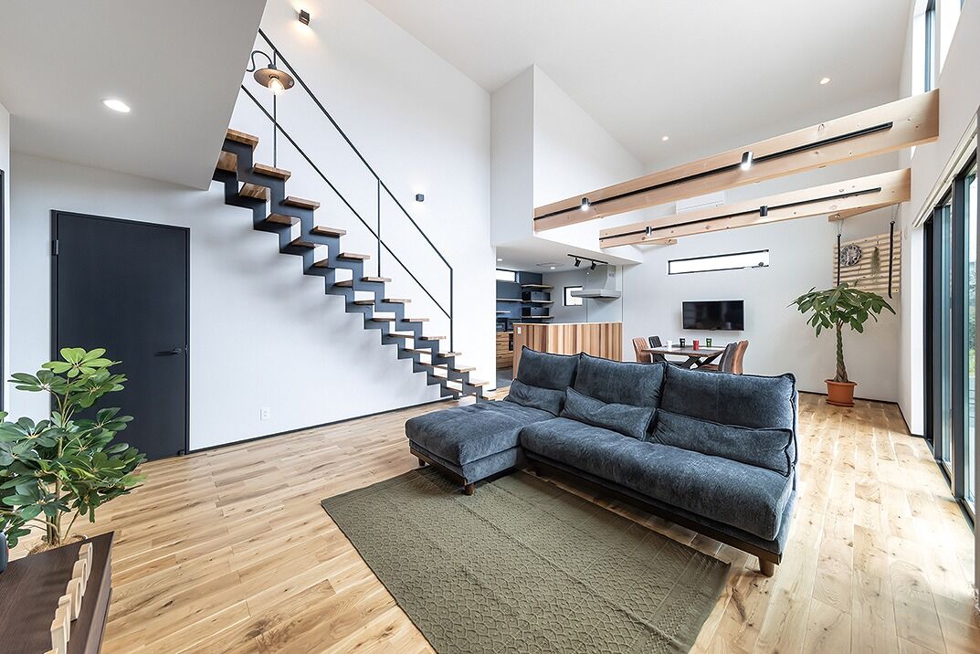 can wood 【1000万円台／吹き抜け／デッキ】家族時間を楽しむ吹き抜けリビング。広々デッキや快適動線も実現の建築実例画像3