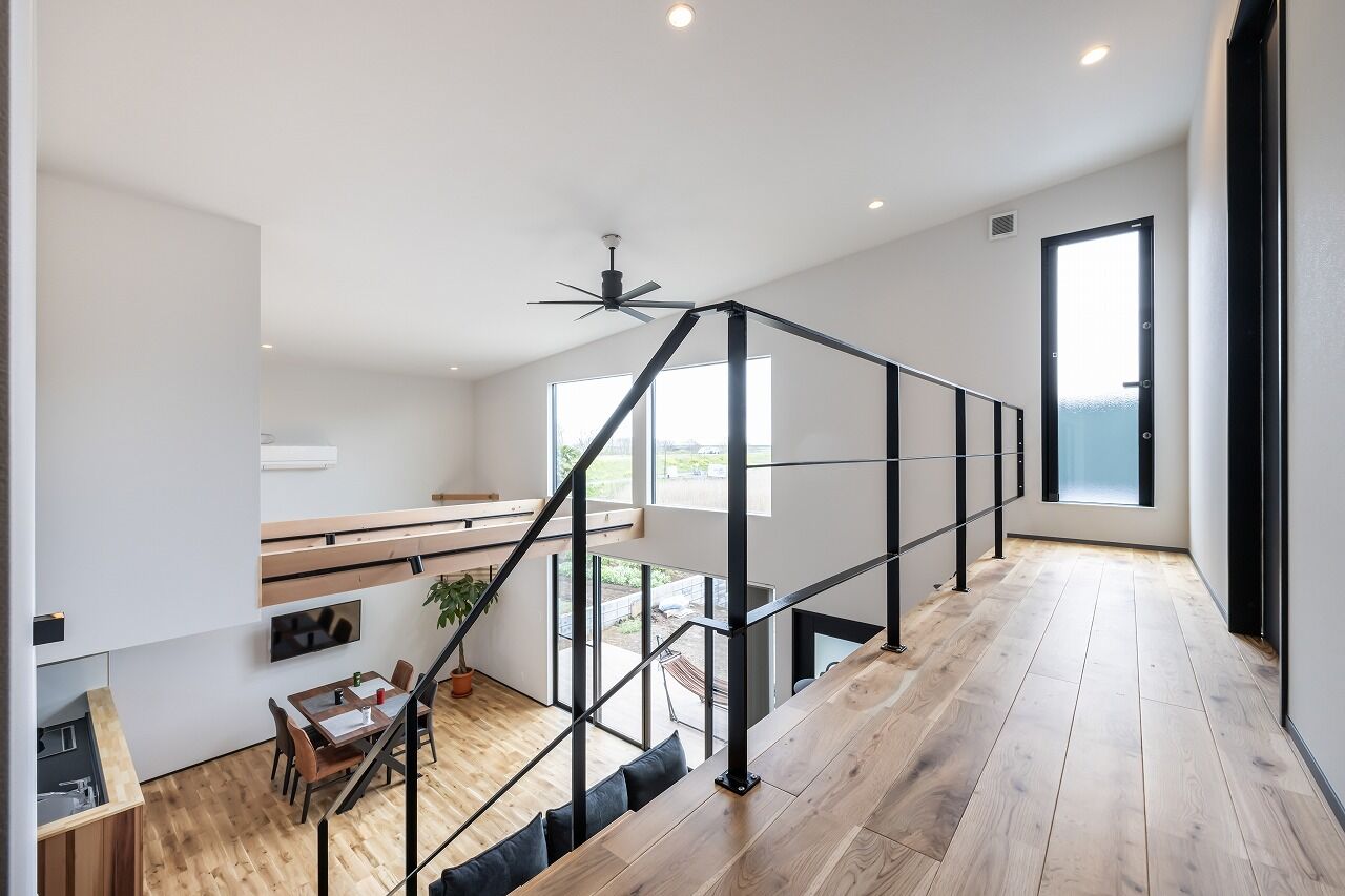 can wood 【1000万円台／吹き抜け／デッキ】家族時間を楽しむ吹き抜けリビング。広々デッキや快適動線も実現の建築実例画像8