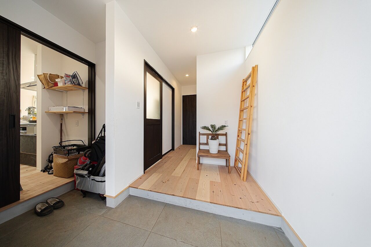 can wood 【1000万円台／自然素材／家事らく動線】漆喰の塗壁と無垢材に包まれた自然素材の家の建築実例画像8