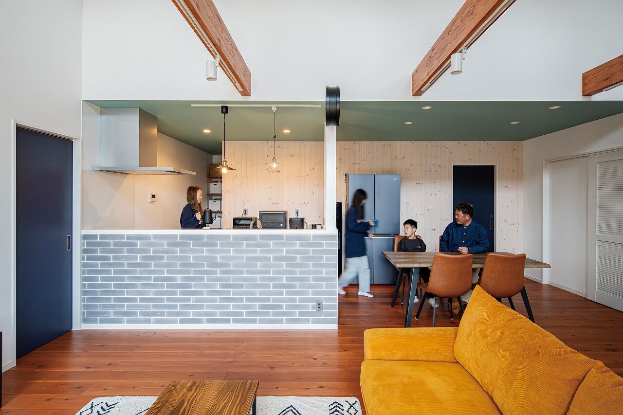 can wood 【2000万円台／勾配天井／ポーチ】切妻屋根のシンメトリーデザイン。開放感のあるサーファーズハウスの建築実例画像3